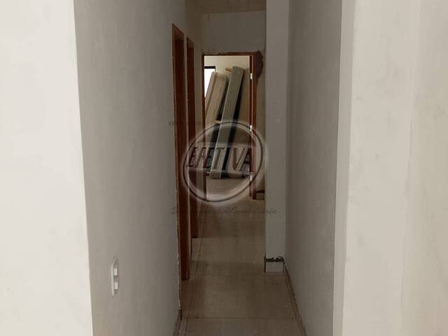Residência para Venda em Perequê - 13