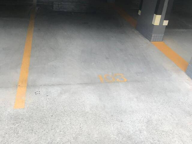 Apartamento para Venda em Centro - 38