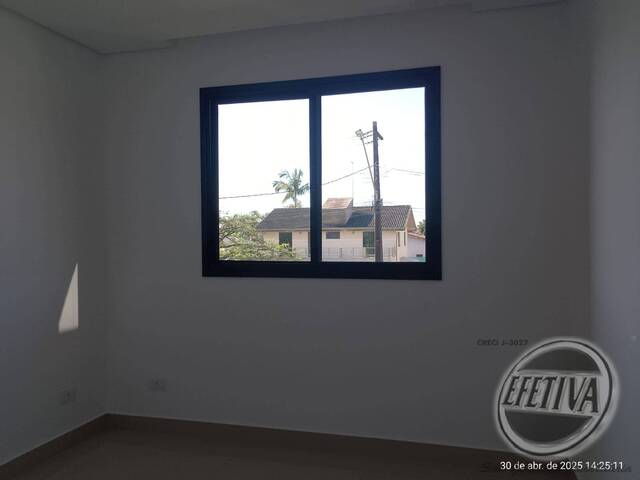 Sobrado para Venda em Gaivotas - 30