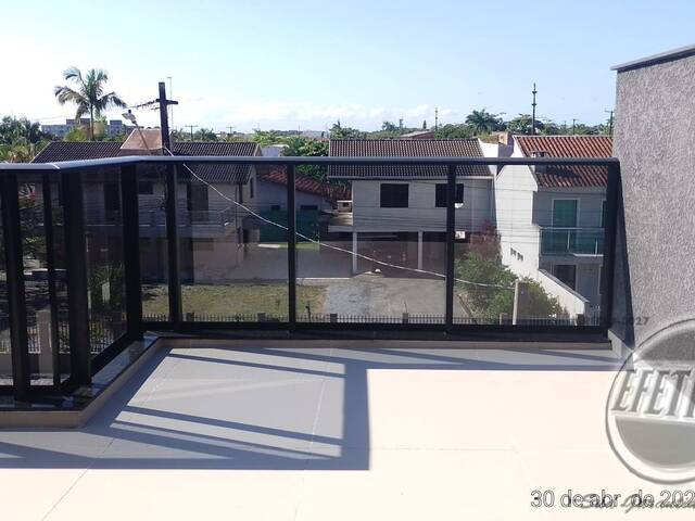 Sobrado para Venda em Gaivotas - 44
