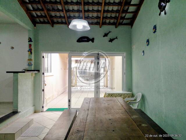 Casa para Venda em Centro - 51
