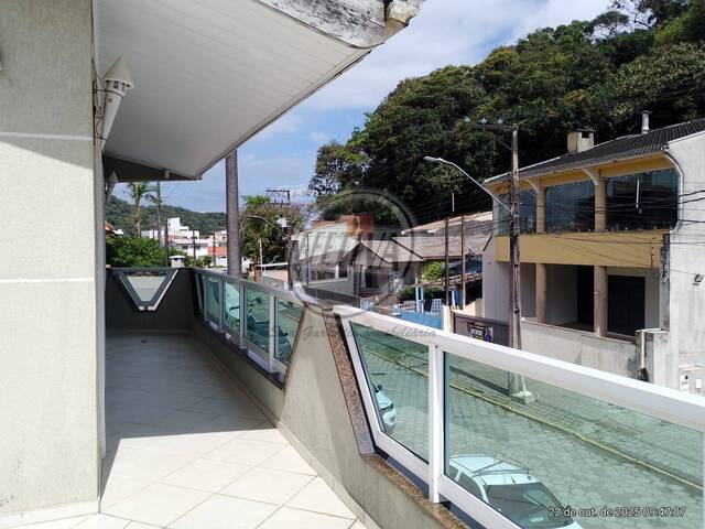 Casa para Venda em Centro - 61