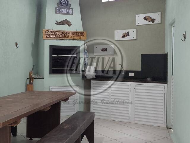 Casa para Venda em Centro - 75