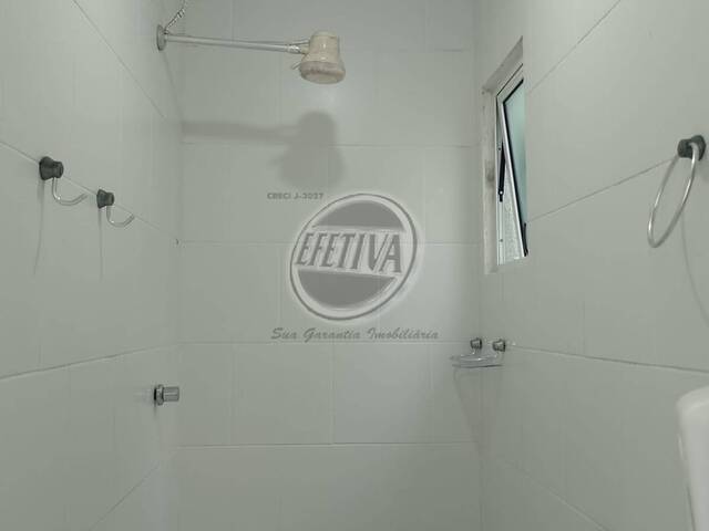 Casa para Venda em Centro - 74