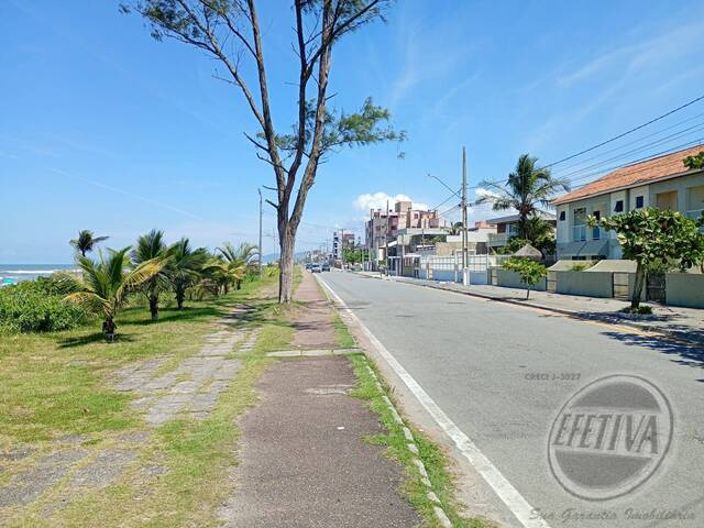 Residência para Venda em Perequê - 18