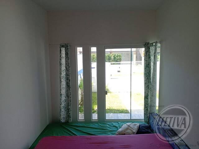 Residência para Venda em Perequê - 9