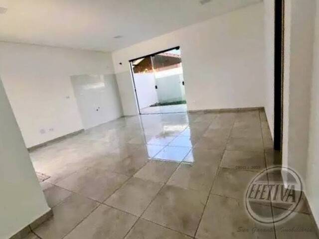 Sobrado para Venda em Nereidas - 18