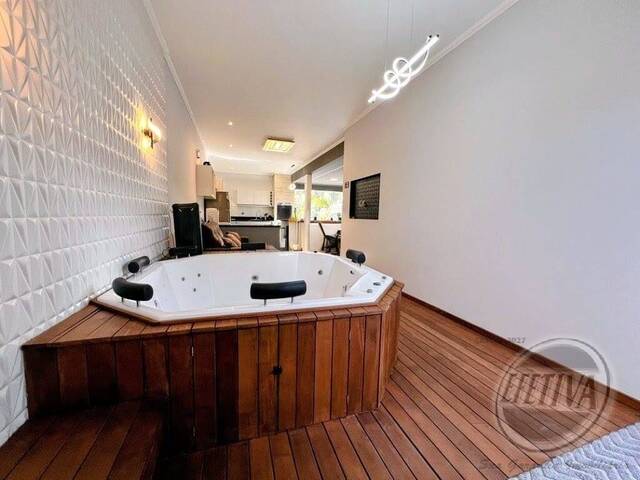 Casa para Venda em GUARAGUAÇU - 10