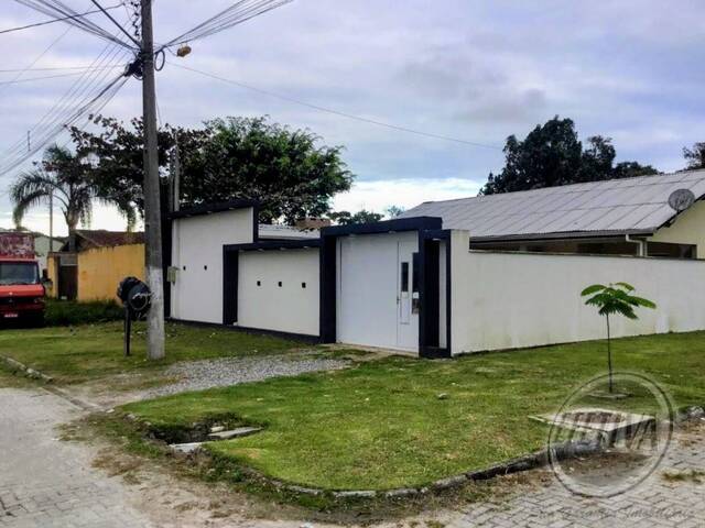 Casa para Venda em Balneário Brejatuba - 52