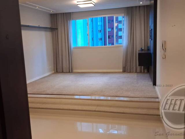 Apartamento para Venda em Juvevê - 13