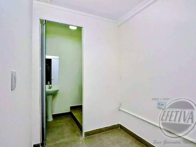 Apartamento para Venda em Cabral - 56