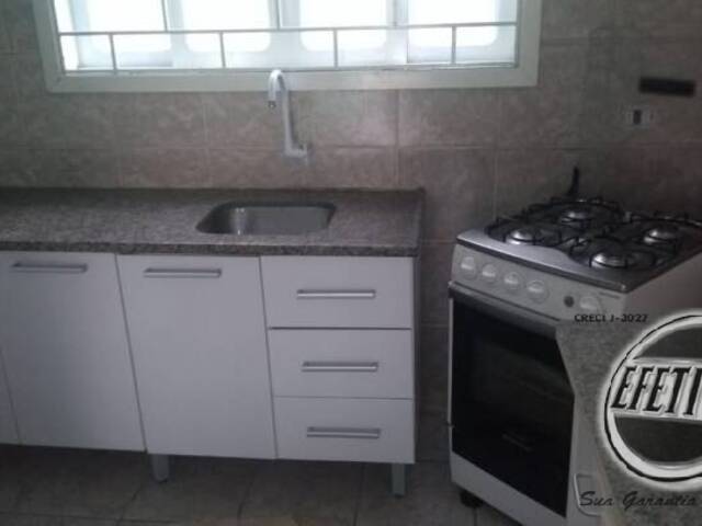 Sobrado para Venda em Centro - 15