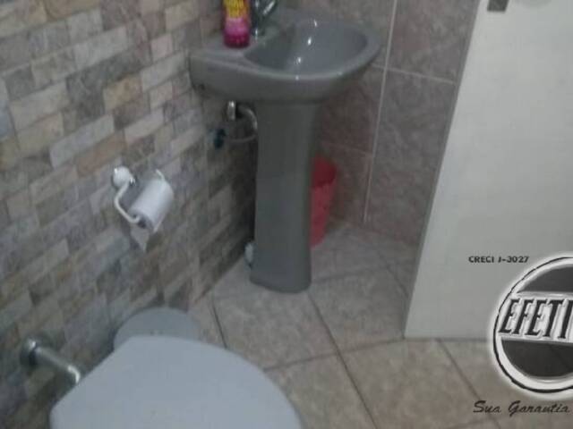 Sobrado para Venda em Centro - 22