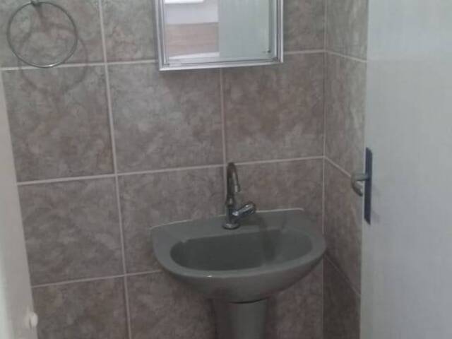 Sobrado para Venda em Centro - 25