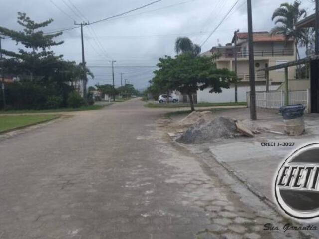 Sobrado para Venda em Centro - 32