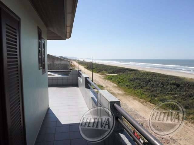 1357R SOBRADO TRIPLEX FRENTE AO MAR GUARATUBA COROADOS