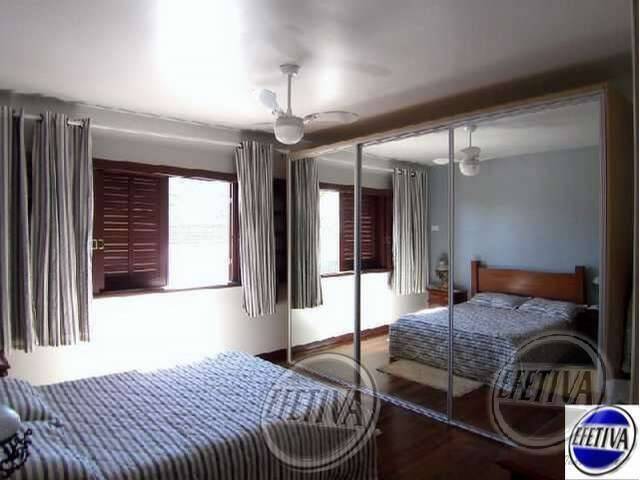 MAGNÍFICA RESIDÊNCIA DUPLEX 400M NA ÁREA NOBRE DE GUARATUBA 