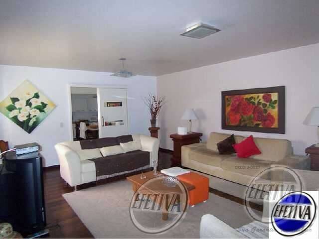 MAGNÍFICA RESIDÊNCIA DUPLEX 400M NA ÁREA NOBRE DE GUARATUBA 