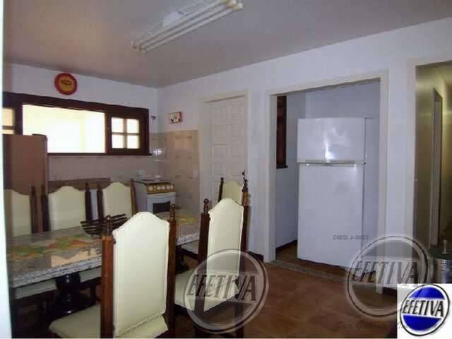 MAGNÍFICA RESIDÊNCIA DUPLEX 400M NA ÁREA NOBRE DE GUARATUBA 