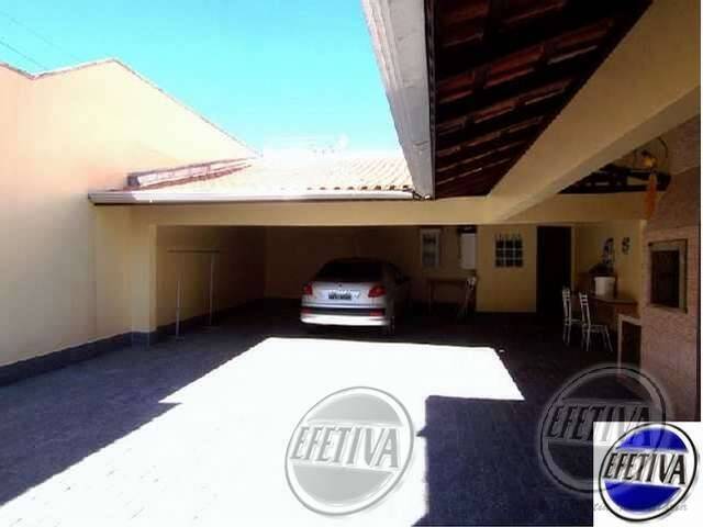 MAGNÍFICA RESIDÊNCIA DUPLEX 400M NA ÁREA NOBRE DE GUARATUBA 