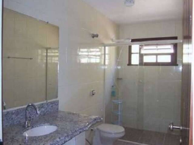 MAGNÍFICA RESIDÊNCIA DUPLEX 400M NA ÁREA NOBRE DE GUARATUBA 