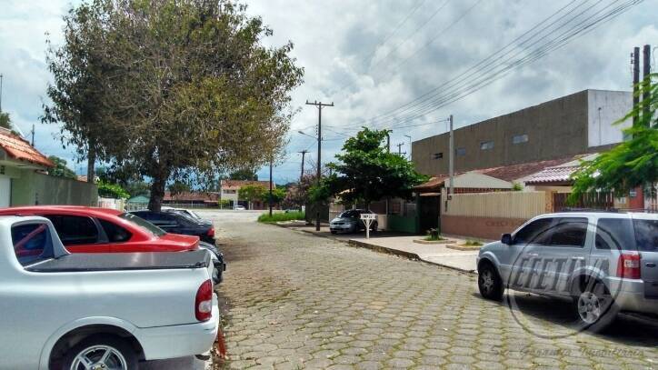 Sobrado para Venda em Matinhos - 42