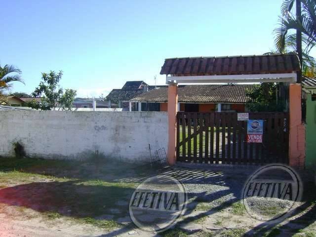 RESIDÊNCIA COM 110M CONTENDO 3 DORMITÓRIOS