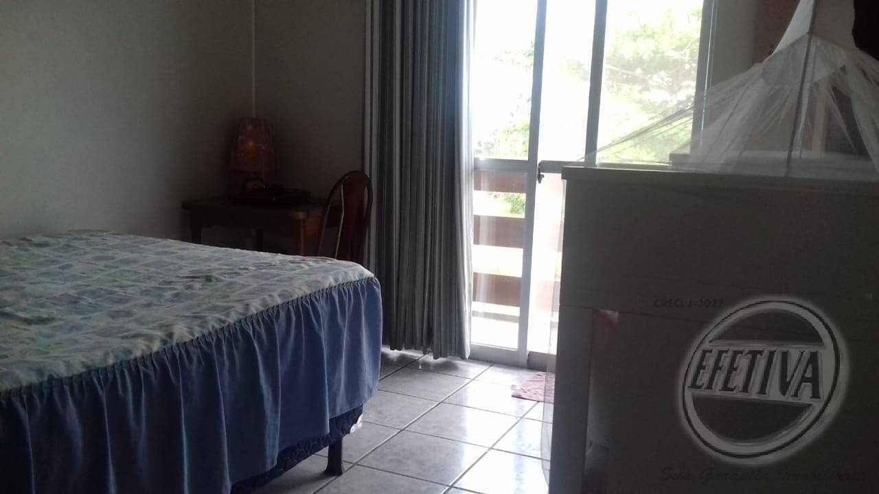 Sobrado para Venda em Guaratuba - 17