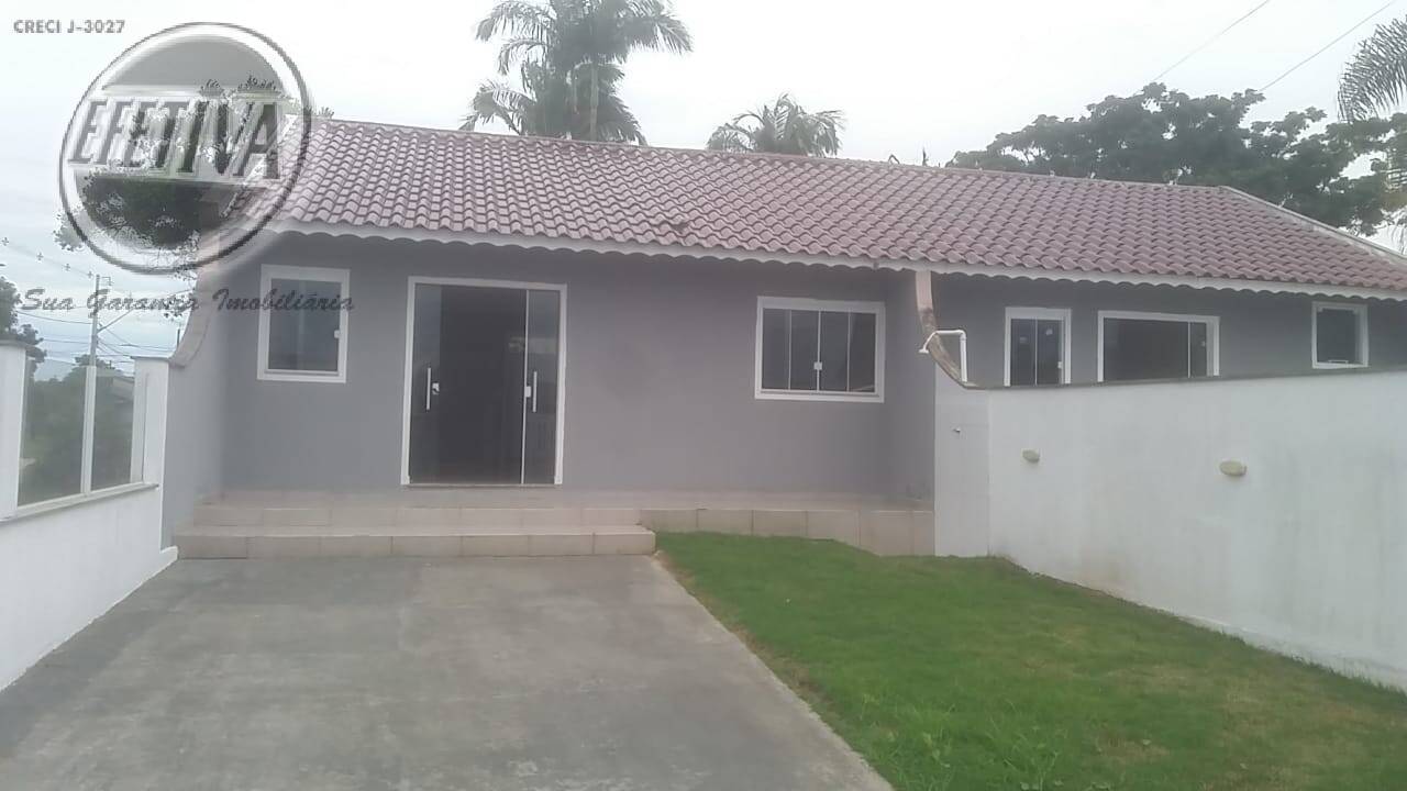 CASA DE ESQUINA  2 QUARTOS 70M² - PIÇARRAS - GUARATUBA