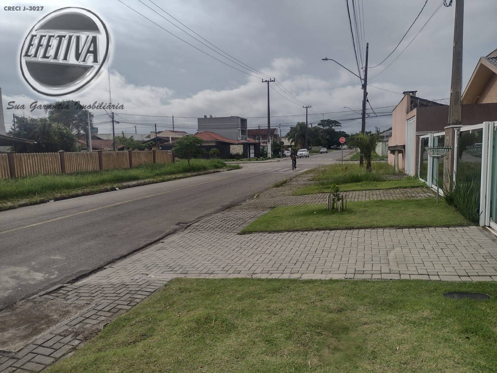 Sobrado para Venda em Guaratuba - 35