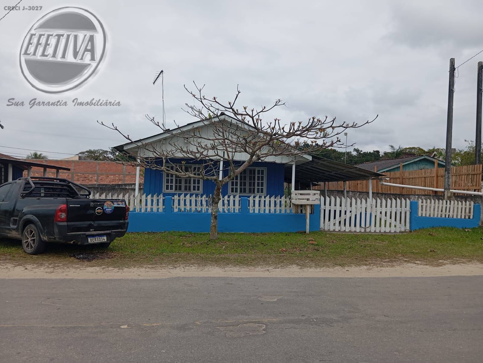 Casa à venda com 3 quartos, 83m² - Foto 4