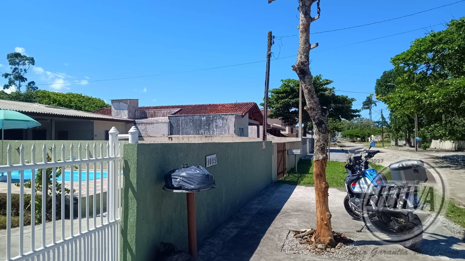 Residência para Venda em Matinhos - 2
