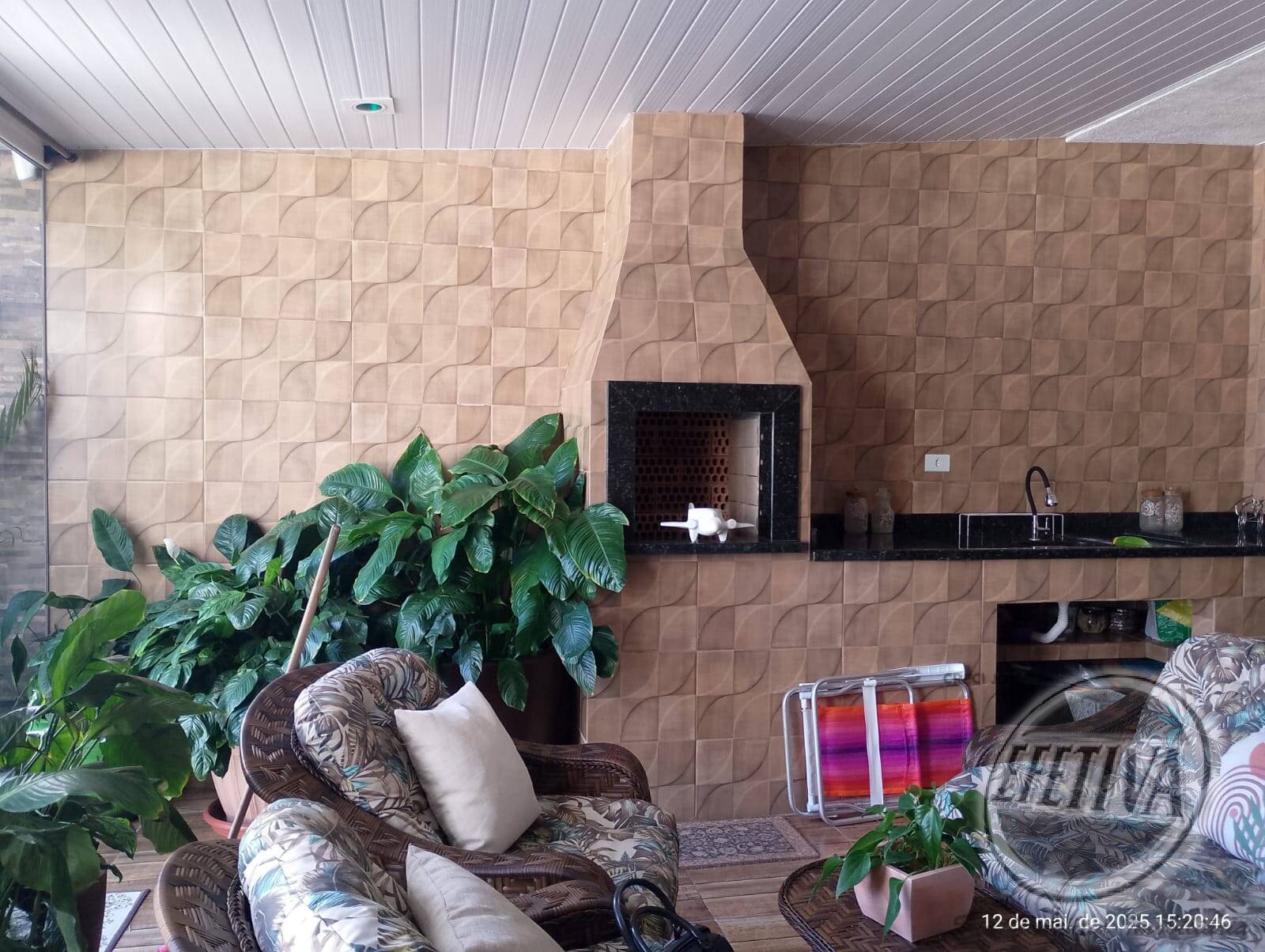 Casa à venda com 3 quartos, 220m² - Foto 8
