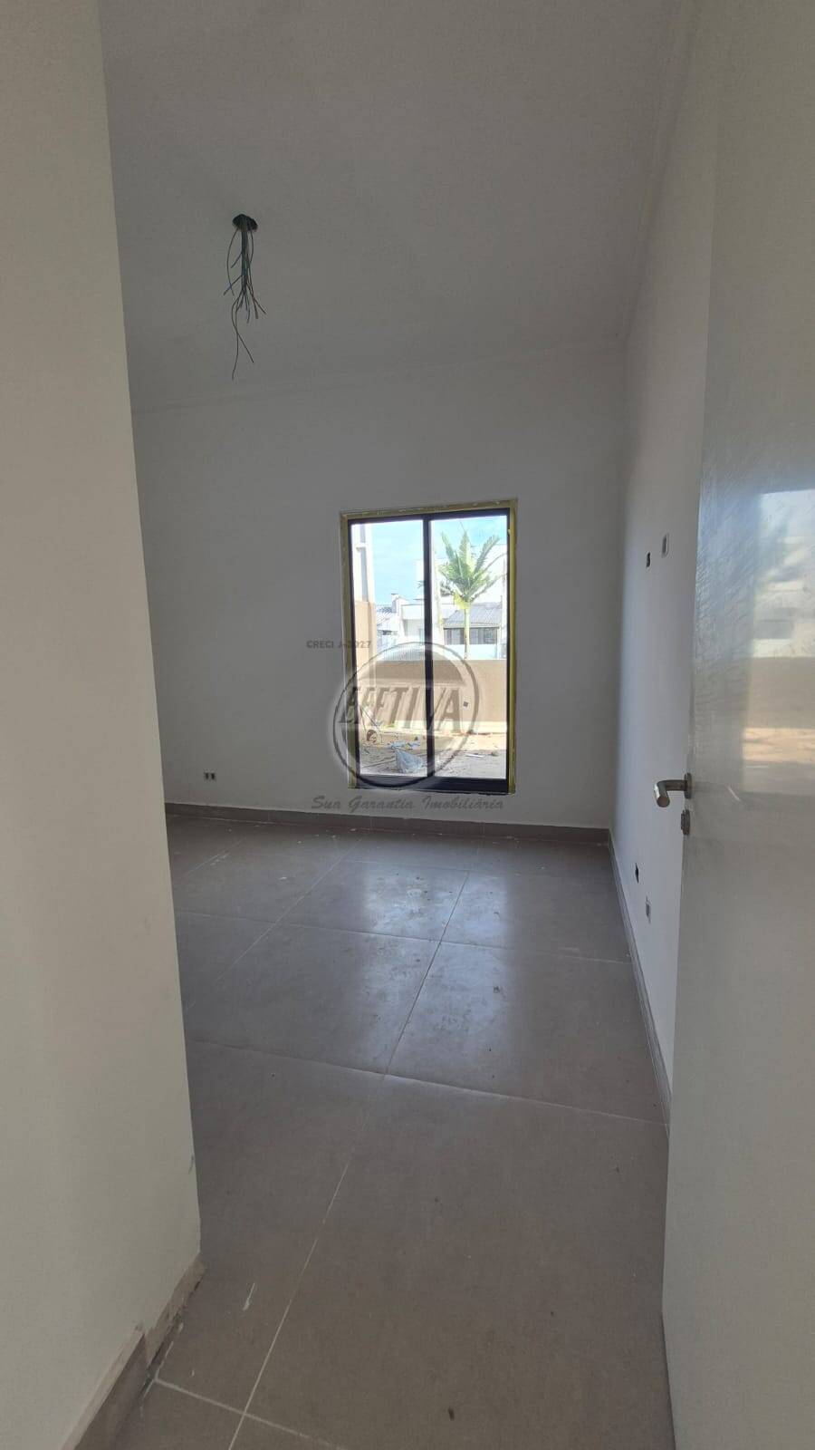 Casa à venda com 2 quartos, 55m² - Foto 12