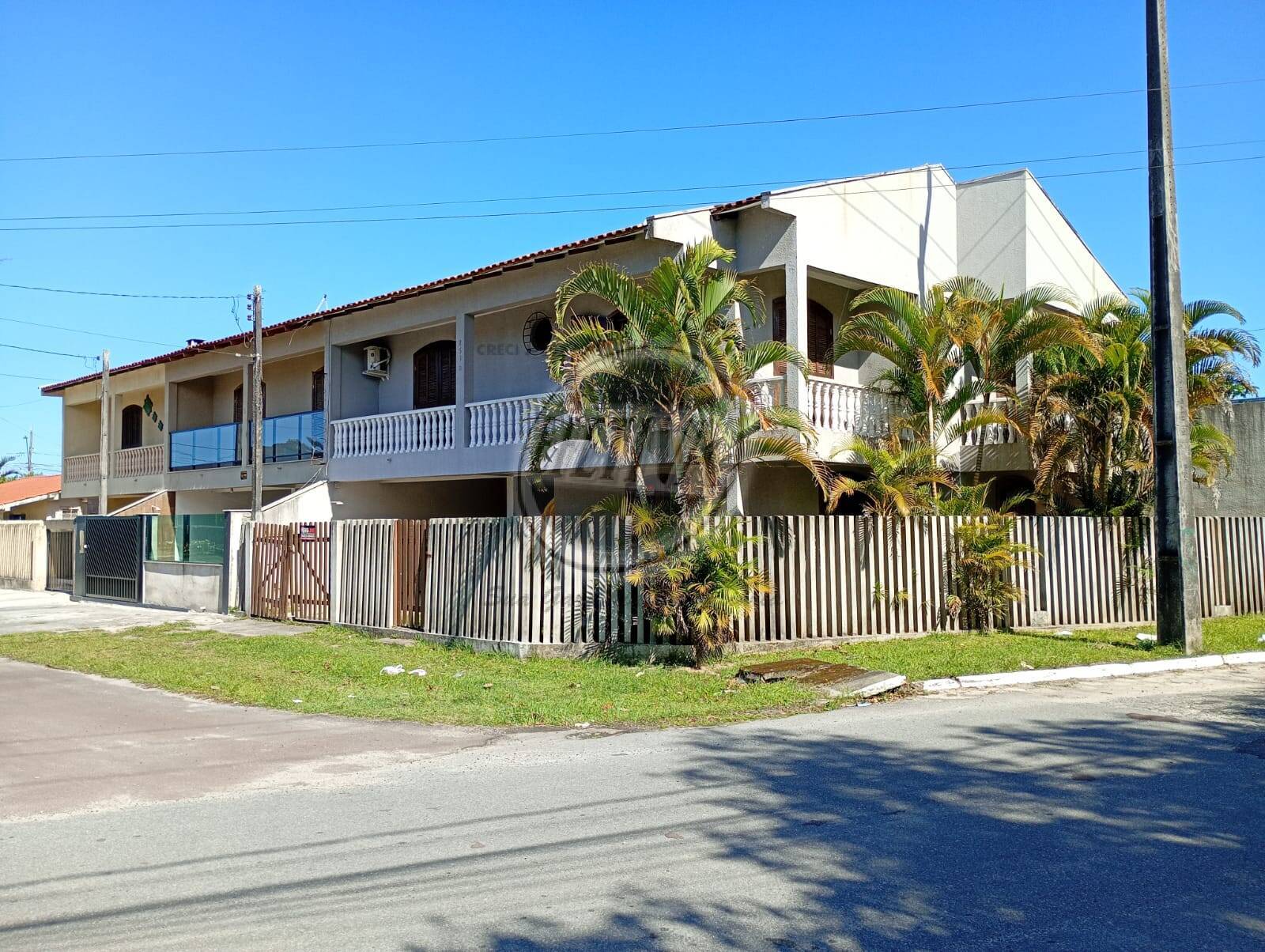 Sobrado, 4 quartos, 209 m² - Foto 1