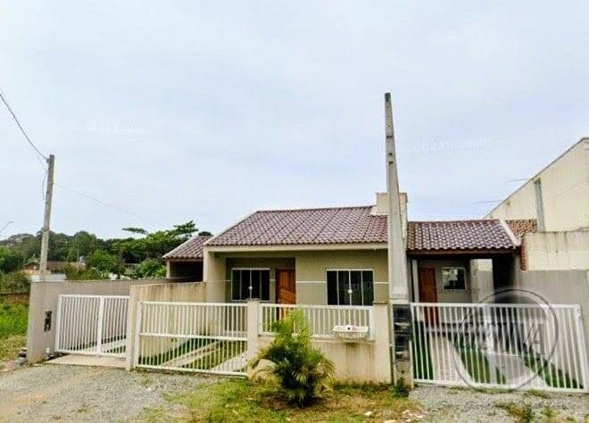 CASA GEMINADA COM 75 M² - BAIRRO NEREIDAS