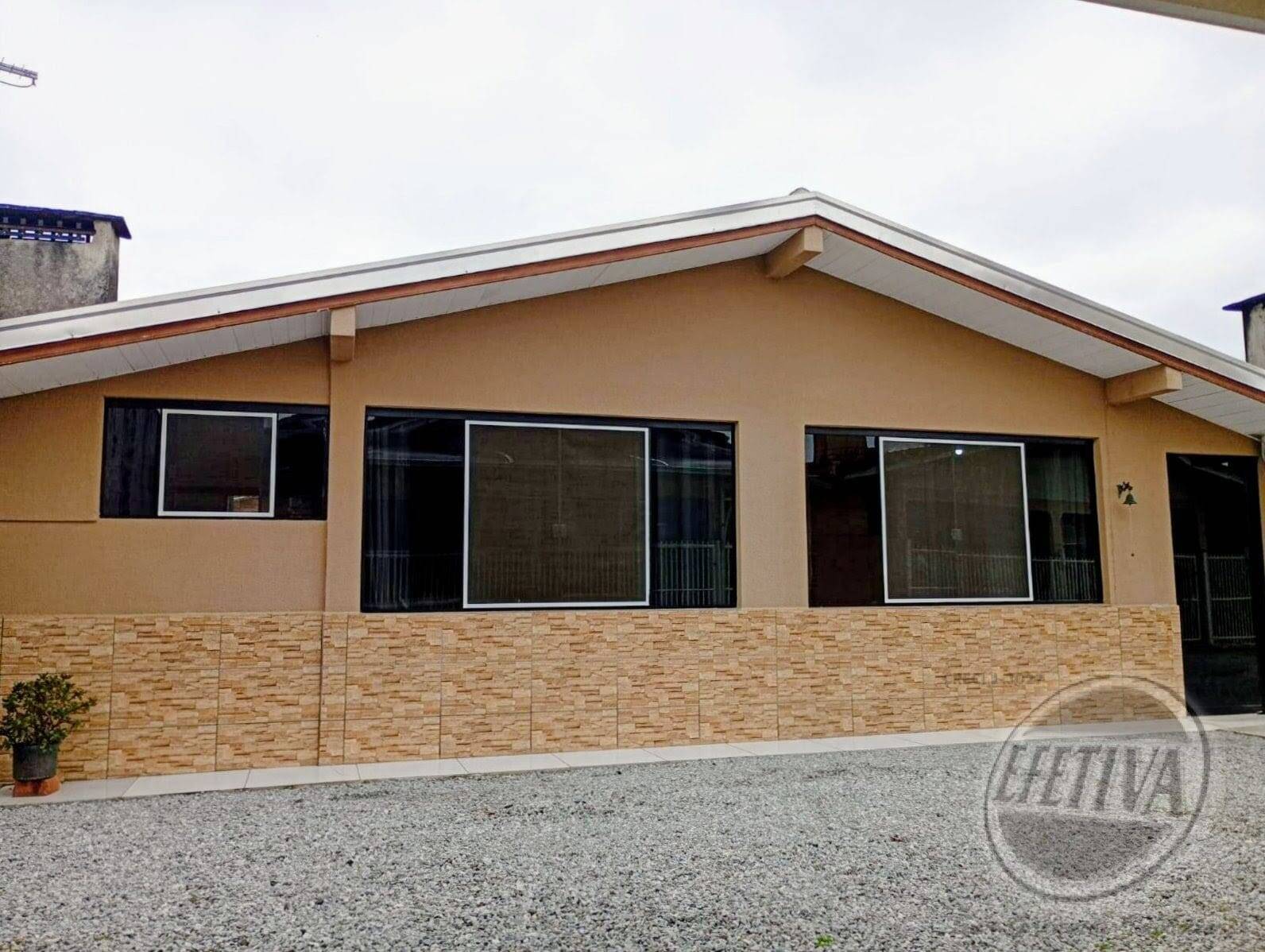 Casa, 4 quartos, 130 m² - Foto 1