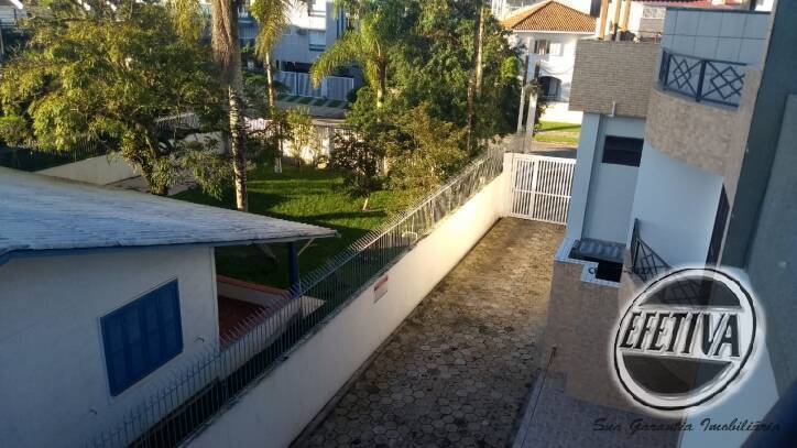 Sobrado para Venda em Guaratuba - 35