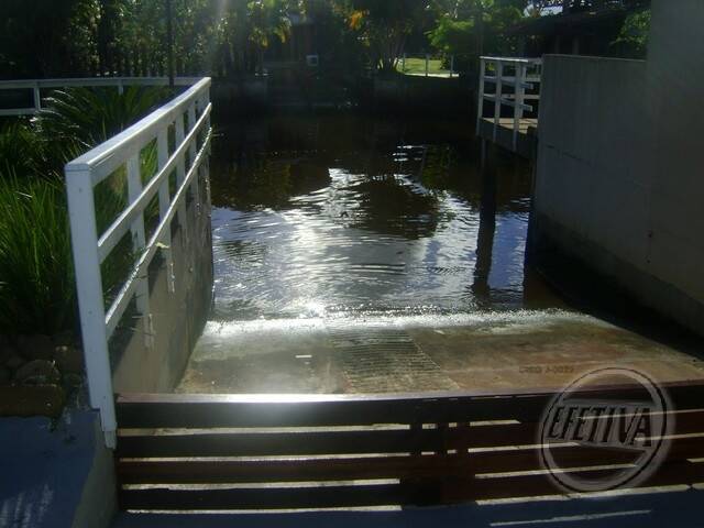 Sobrado para Venda em Guaratuba - 26